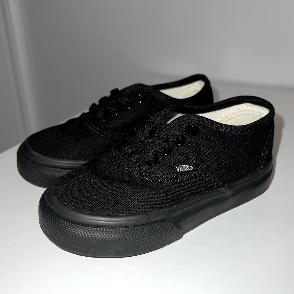 Baby Toddler Vans shoes sneakers Size 6